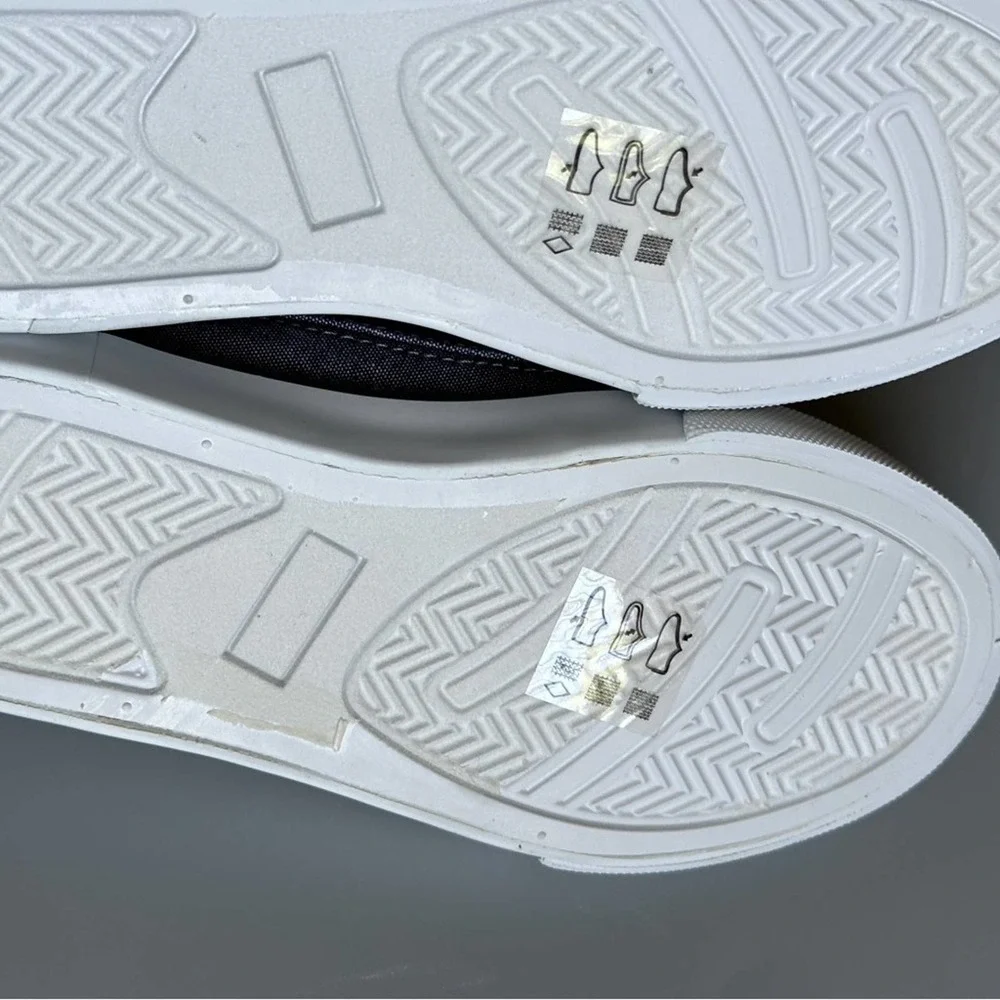 Gymboree Little Boys Size 13 Chambray Canvas Shoes Tennis Flat Sneakers